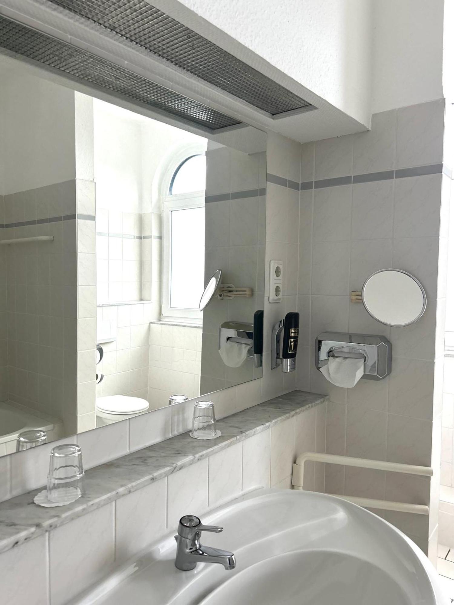 Sure Hotel By Best Western Wilhelmshaven City Ngoại thất bức ảnh