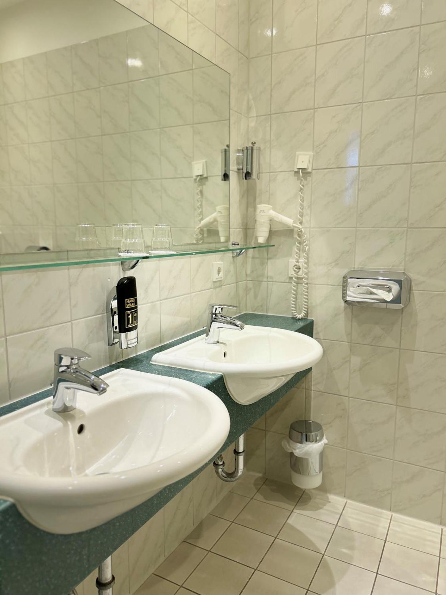 Sure Hotel By Best Western Wilhelmshaven City Ngoại thất bức ảnh
